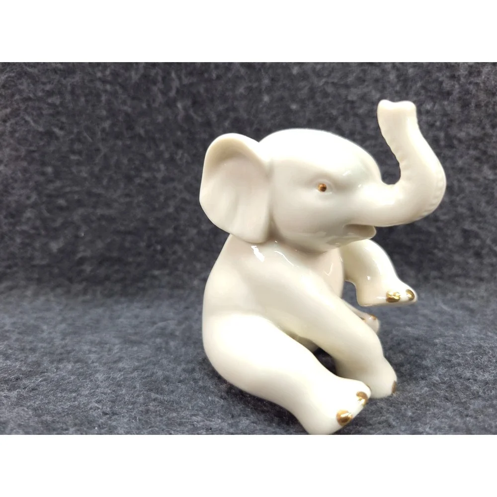 Lenox Porcelain Sitting Baby Elephant Figurine Gold Trim 3